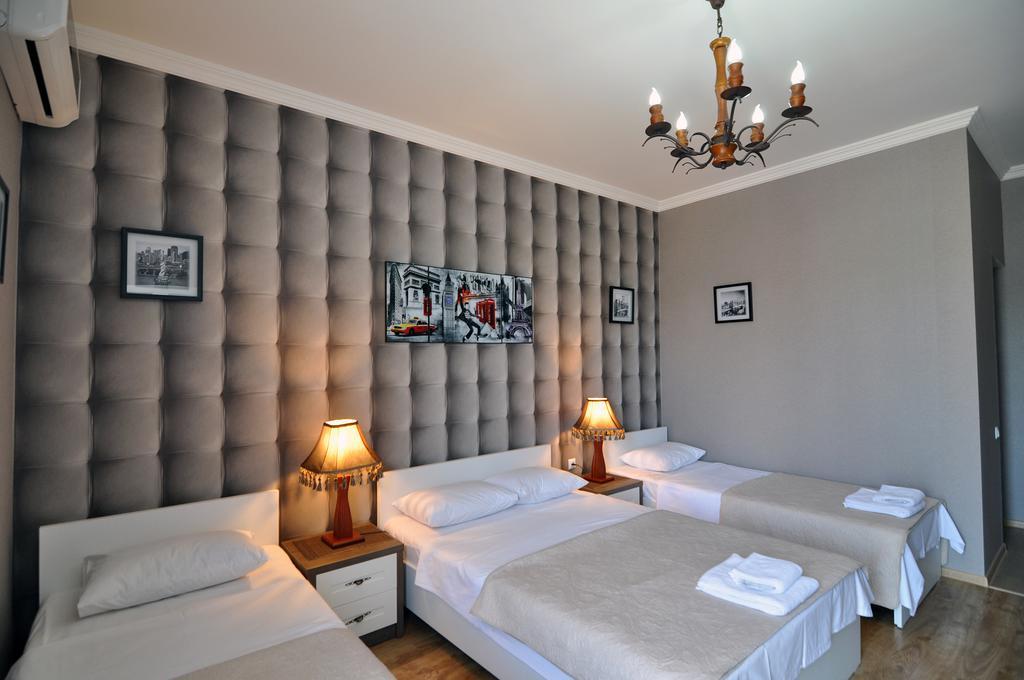 Flamingo Group Hotel Tbilisi Kamer foto