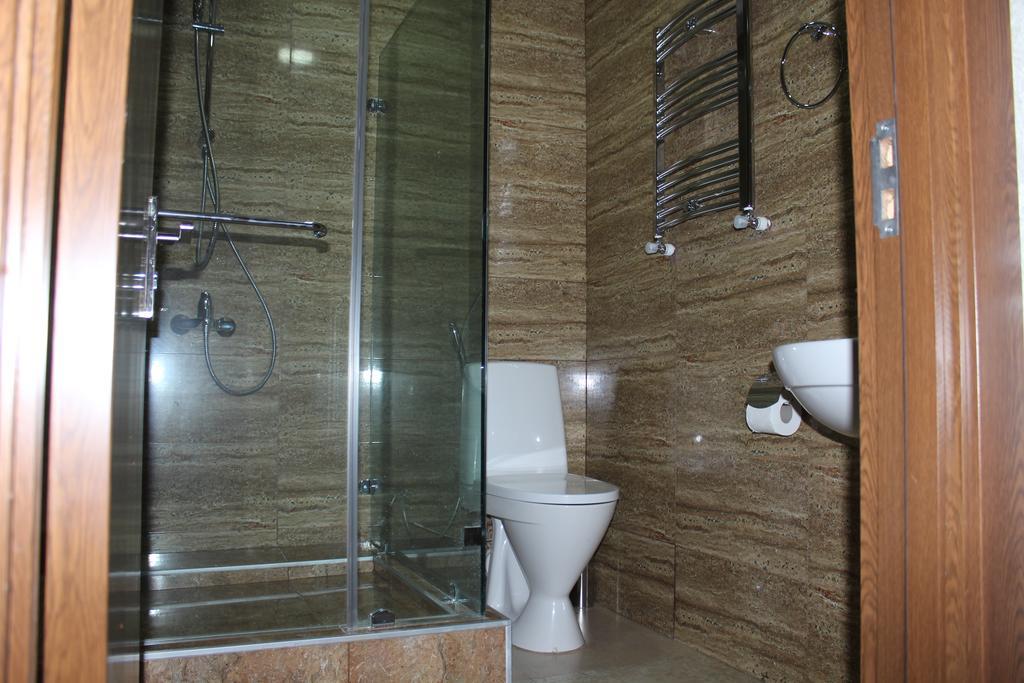Flamingo Group Hotel Tbilisi Kamer foto